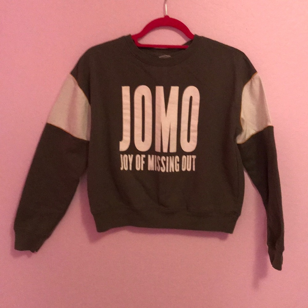 Sweater - Picture 2 of 4